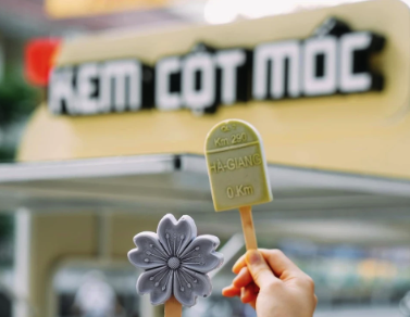 Món kem 'cột mốc Km số 0' gây sốt ở Hà Giang